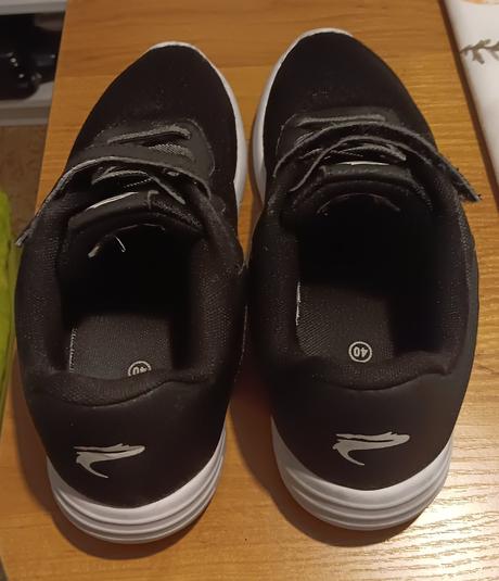 Predám tenisky vty velk.40, deichmann,40