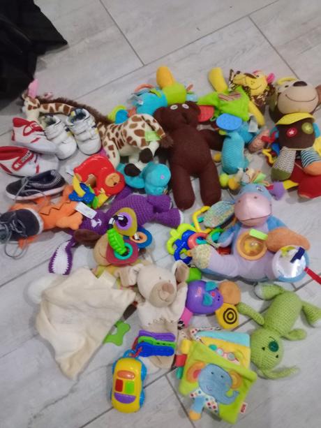 Balík hračky,
