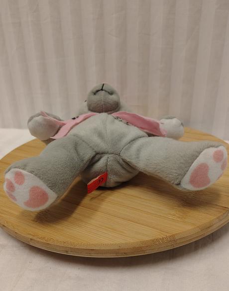 Plyšový sivý medveď s čiapkou a šálom, tony  29 cm, 