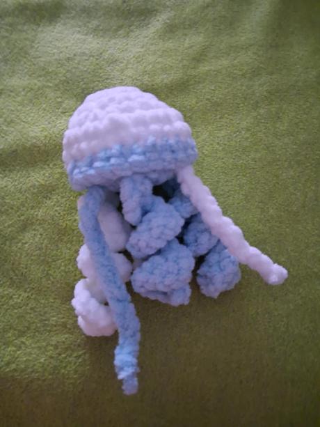 Háčkované hračky, prívesky, gumičky, 