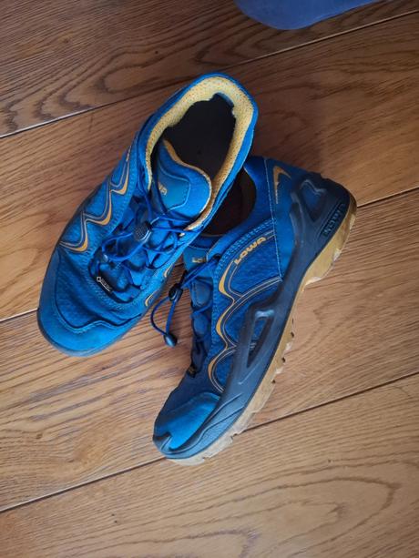 Goretex outdorove tenisky, lowa,37