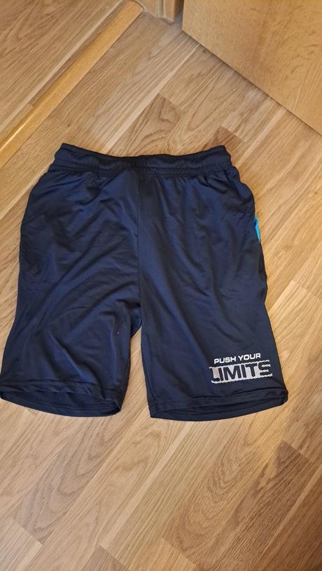 Jemnucke kratasy na sport 146/152, kik,146