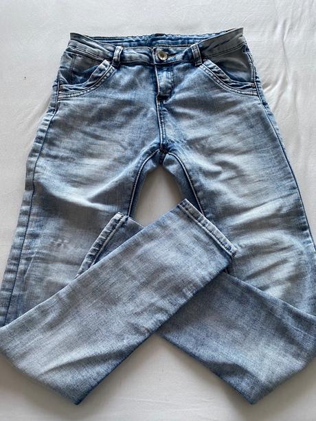 Bledomodre vysuchane rifle, s