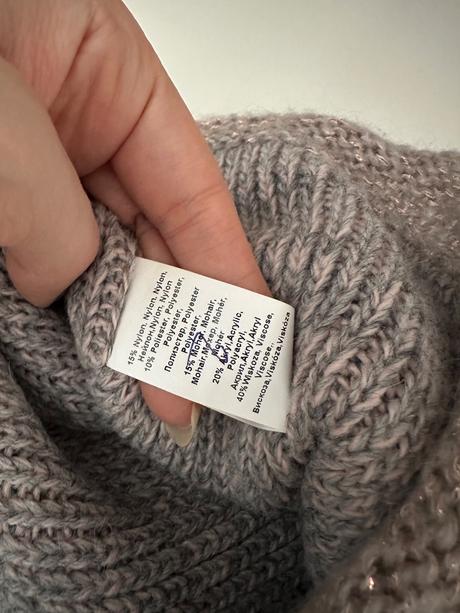 Kvalitný dámsky nákrčník, 