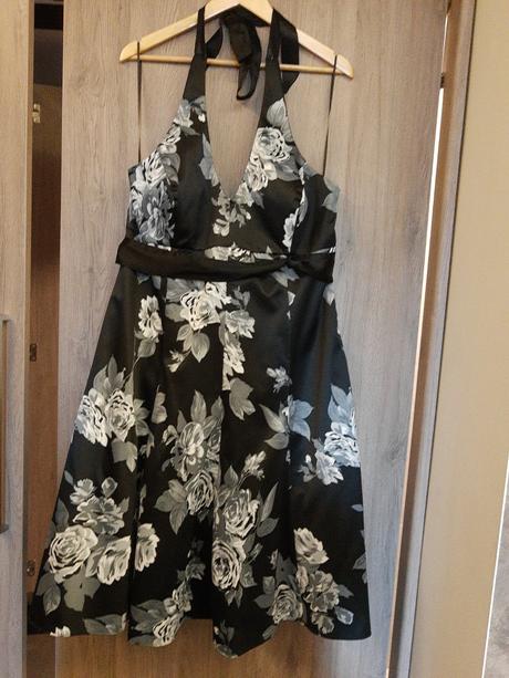 Šaty na viazanie okolo krku veľkosť 46 ( uk 18), 46