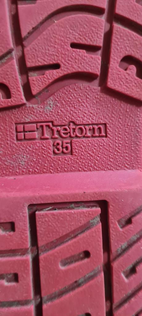 Snehule tretorn, 35