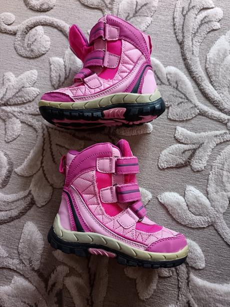 Čižmy pre dievčatá, authority,25