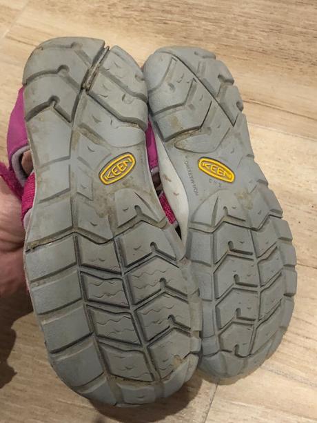 Pevná letná obuv 27/28, keen,27