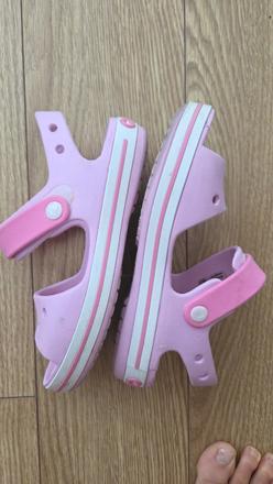 Dievčenské sandálky crocs veľ.j2, crocs,33