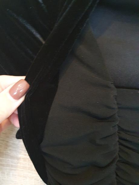 Slávnostné šaty, 134