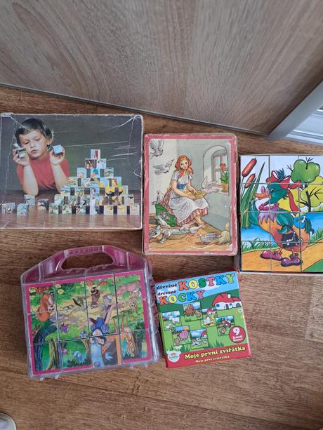 Zvukové hračky, pucle, kocky,vkladacky drevene rôz, 