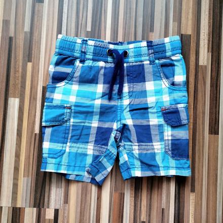Šortky, topomini,74