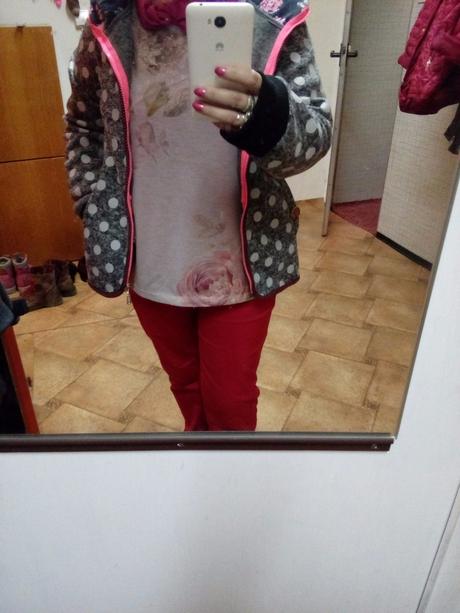 Bodkovana mikina s kapucnou, l