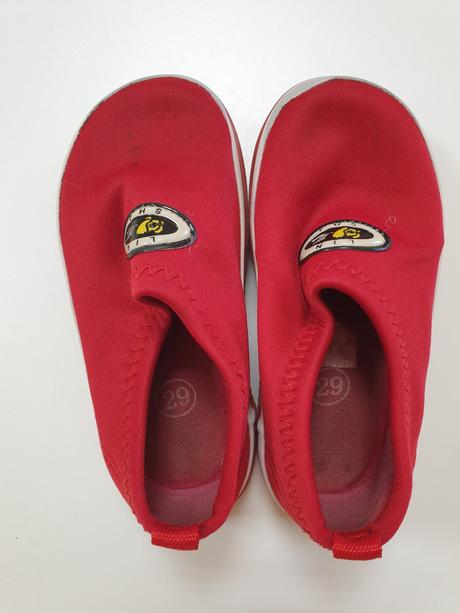 Papučky červené, 24