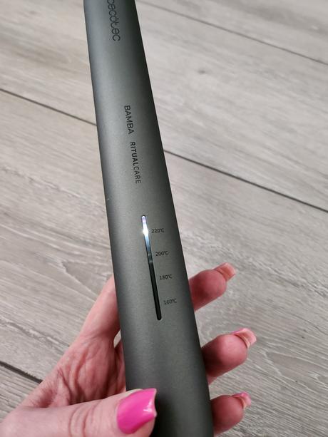 Žehlička na vlasy cecotec, 