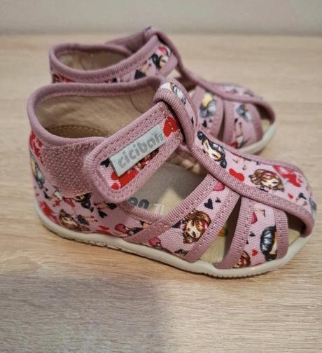 Dievčenské papuče s pevnou pätou a koženou stielko, ciciban,20