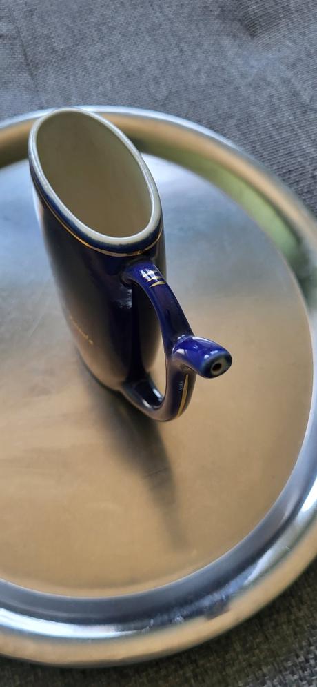 Modrý kúpeľný pohár,