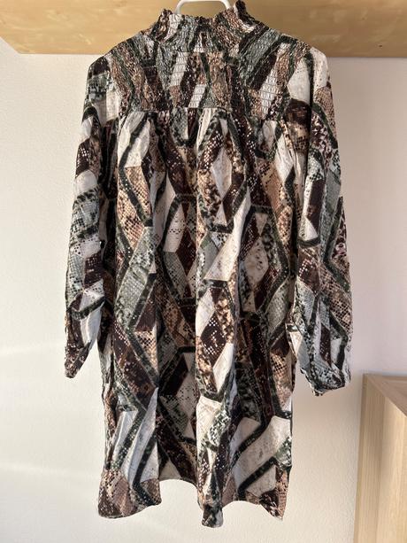 Šaty so stojačikom, h&m,42