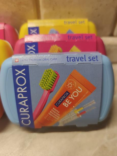 Curaprox travel set,