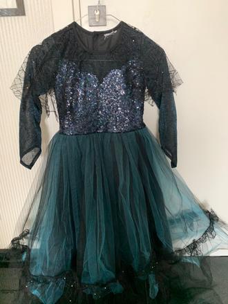 Disney deluxe halloween šaty s klobúkom, 