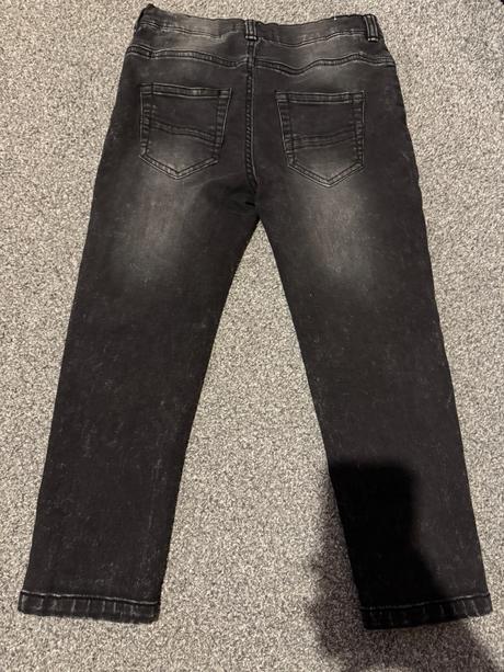 Čierne rifle, reserved,122