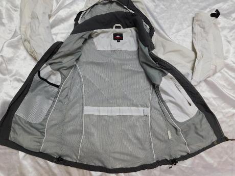 Damska kvalitna vetrovka s odonimatenou kapucnou, 36