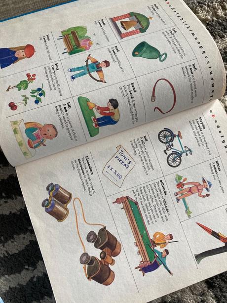 Children's first dictionary (1990), 