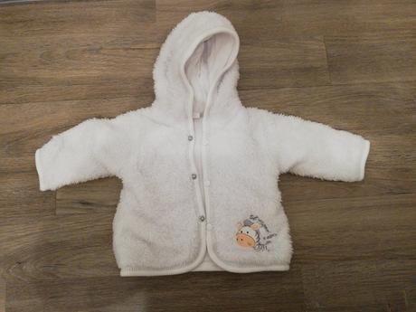 Snehobiela mikinka, richelieu,62