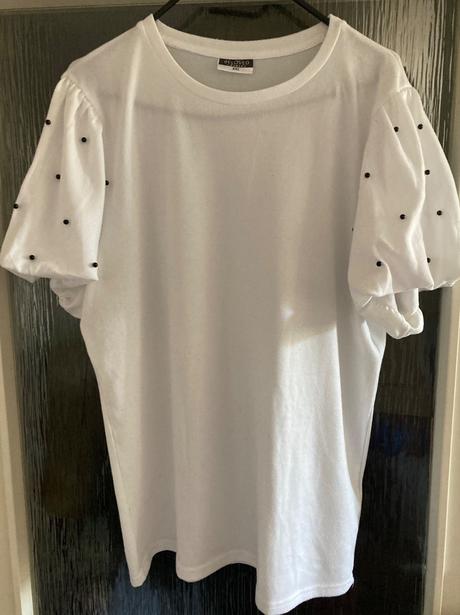 Krásne tričko/svetrík beloved na rukáve s korálkam, xxl