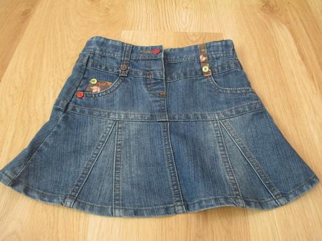 Pekná sukienka., 98