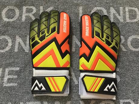 Fudbalove brankarske rukavice velkost 5, 