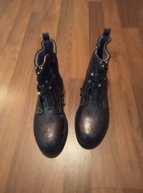 Čižmičky prechodné, 36