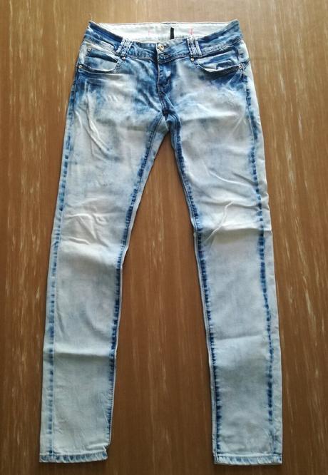 Dámske rifle 4 ks (nové) cena za ks 10 eur., m / s