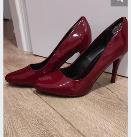 Červené lodicky, 39