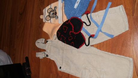 Balík oblečenia chlapec veľ. 86 + čiapky ,šál, 86–98