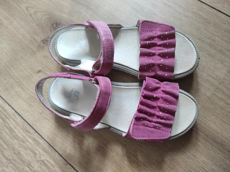 Sandálky, baťa,33