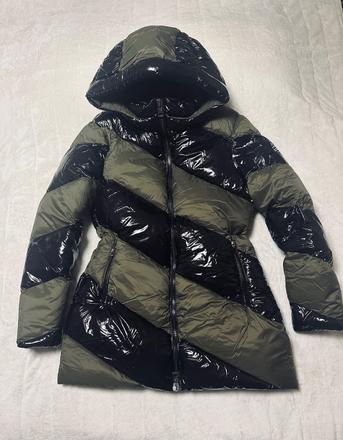 Hrubá zimná dlhšia bunda zn. magenta, l / m