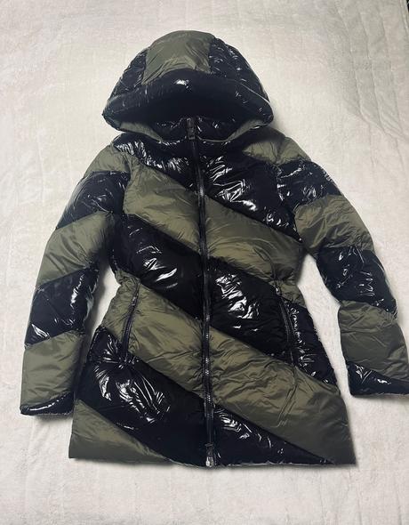 Hrubá zimná dlhšia bunda zn. magenta, l / m