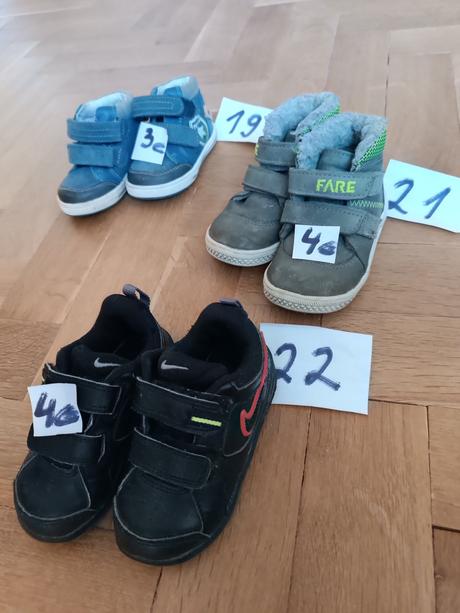 Chlapčenské topánky veľkosti 19-24, 24