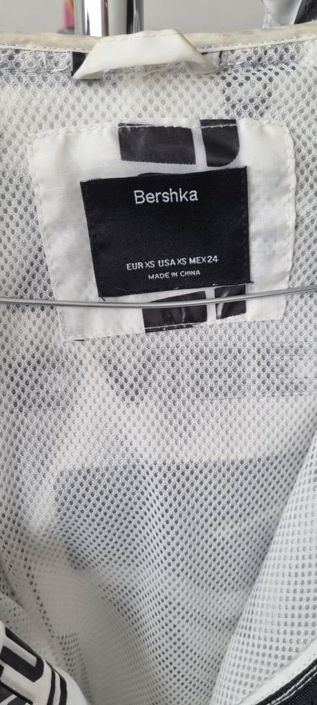 Bundicka-croptopova, bershka,xs