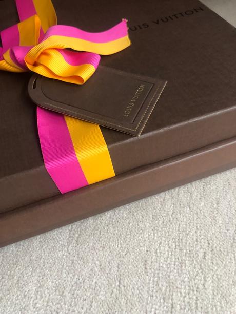 Darcekova krabica louis vuitton,