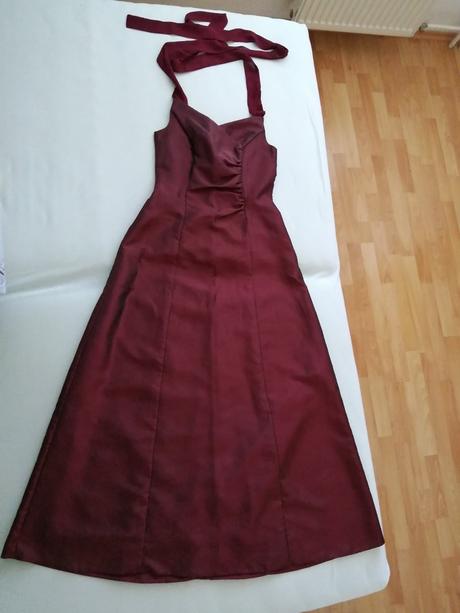 Dlhé bordové šaty, 38