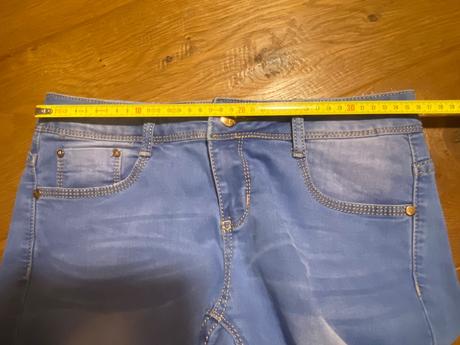 Moon girl - krátke riflové nohavice, m