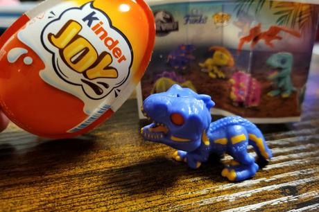 Kinder joy, dinosaurus,