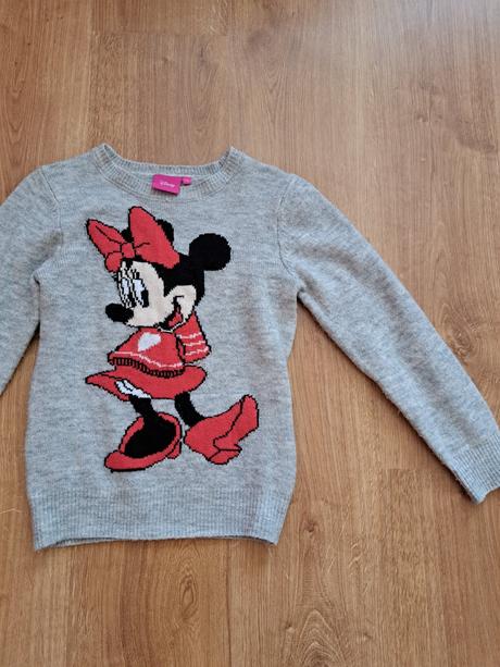 Pulover, disney,134