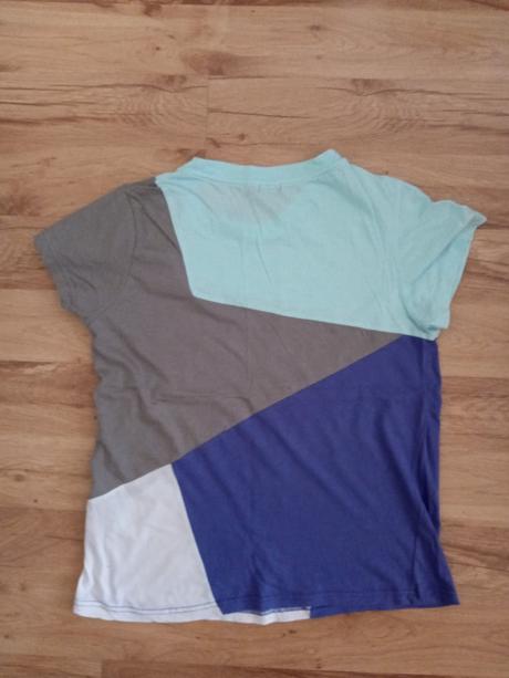 Zaujimave  tricko, xl