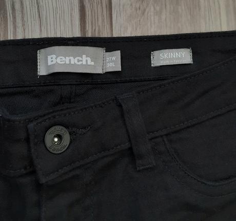 Dámské rifle, bench,30