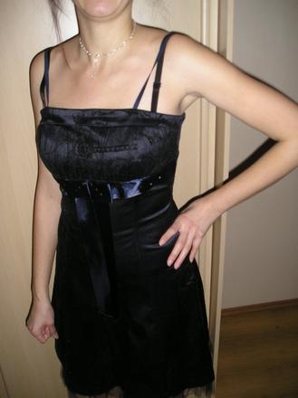 Tmavomodré krátke šaty, 36