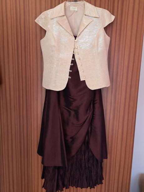 Dlhá sukňa so sakom, 40