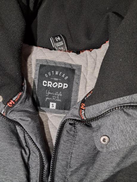 Zimná bunda cropp, s
